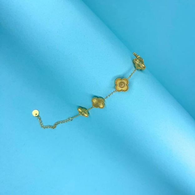 GOLDEN PETAL BRACELET