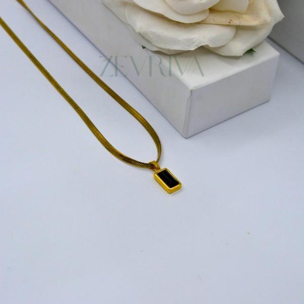 Noir Royale Pendant