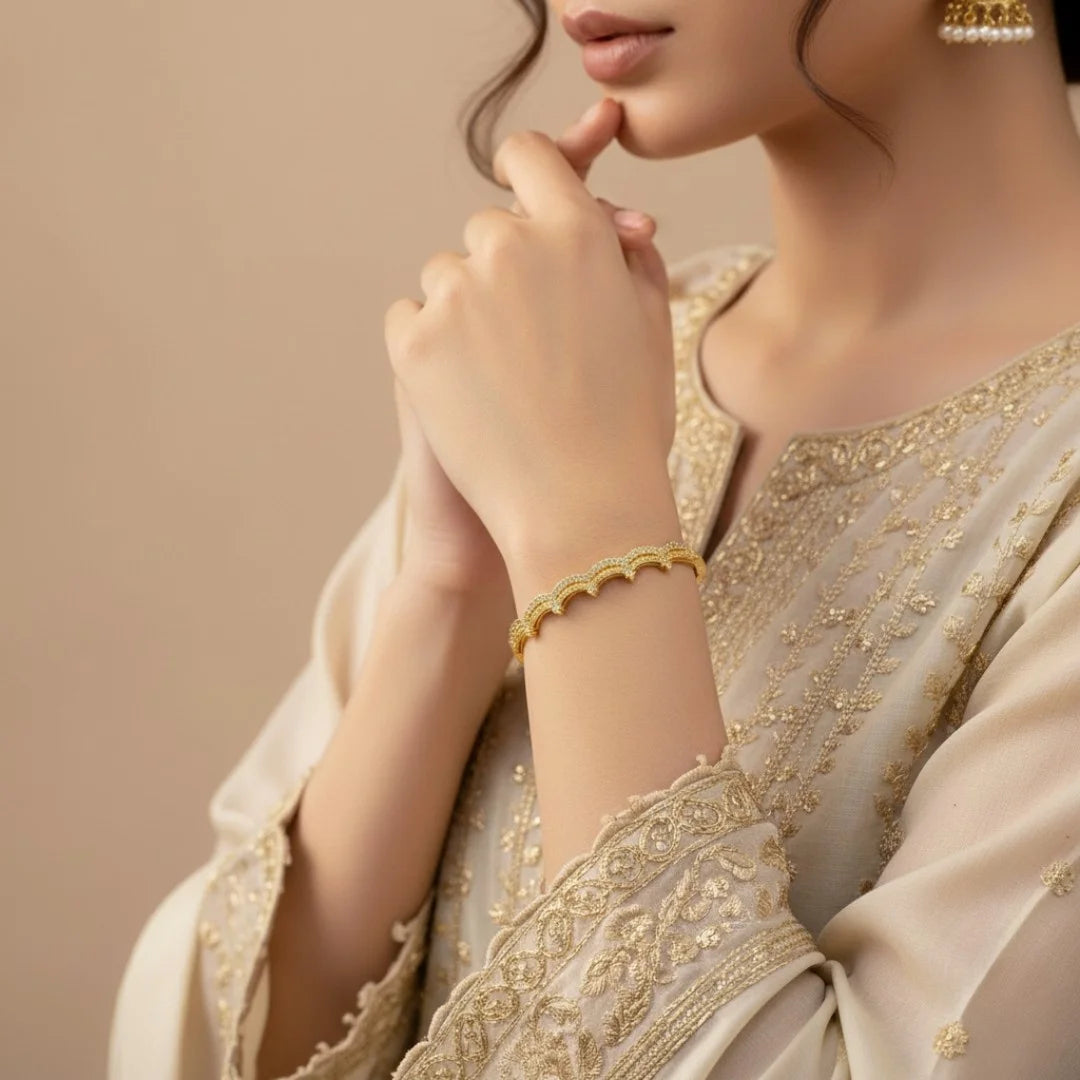 Crown Crest | Handcuff