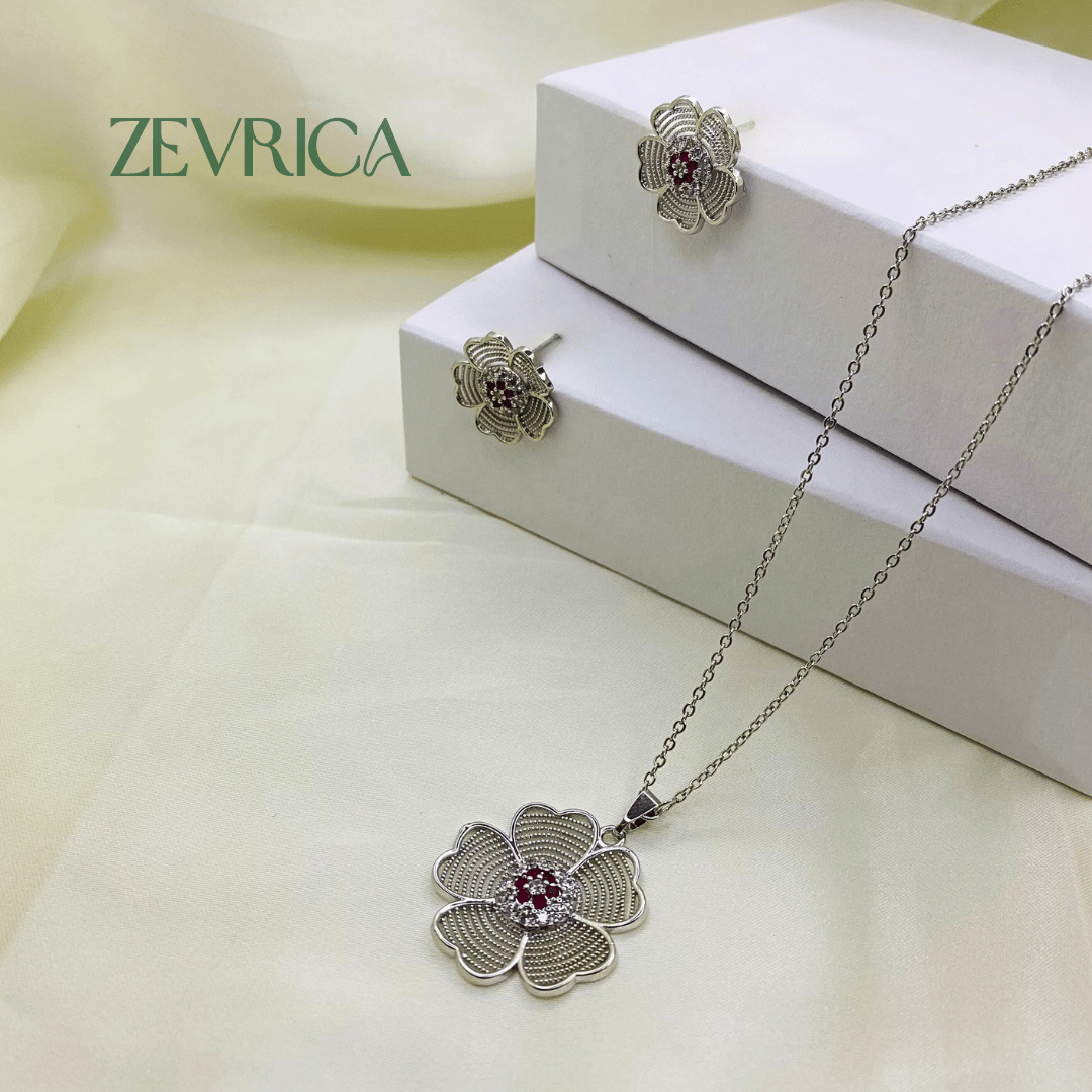 Crimson Grace Necklace set