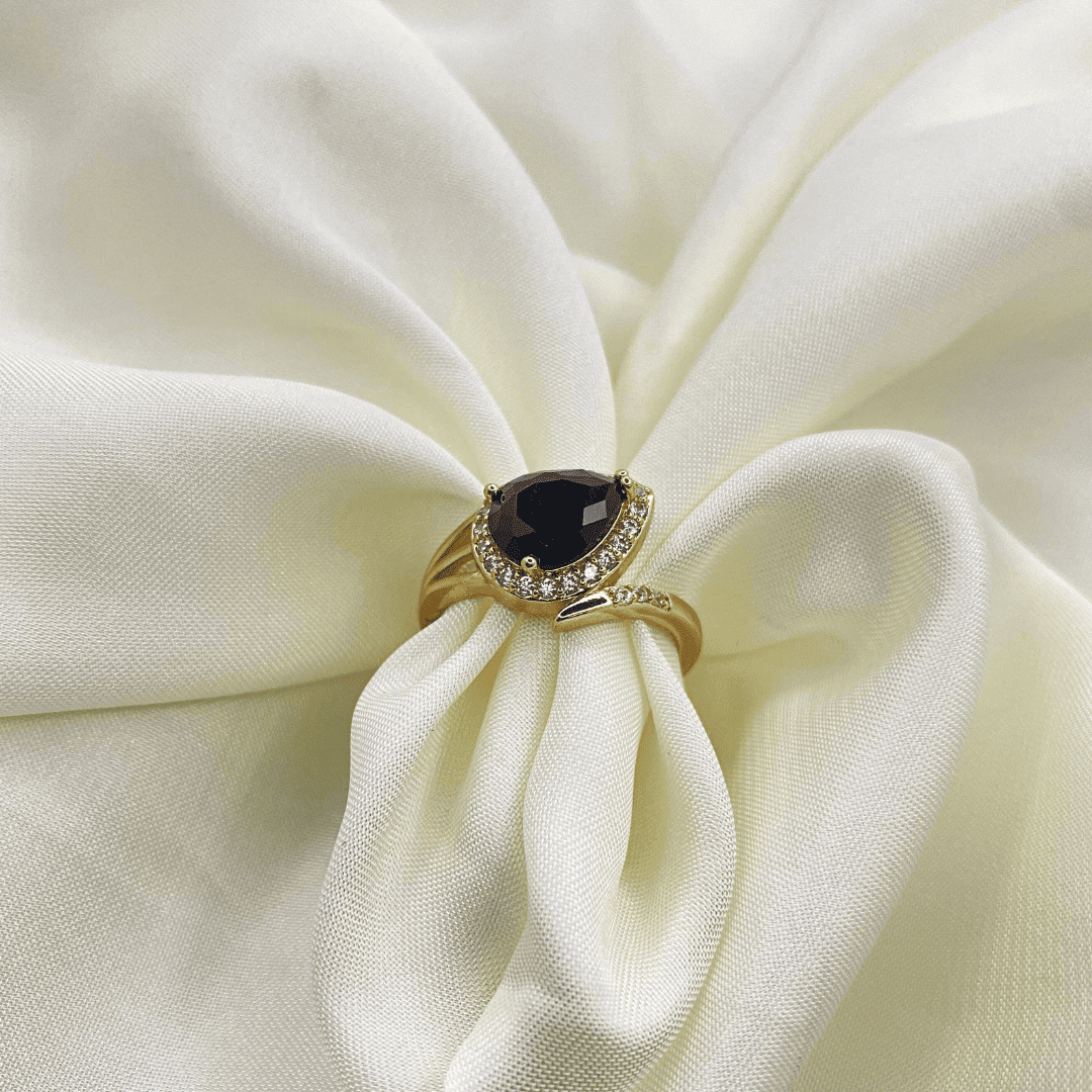 GOLDEN ABYSS STONE RING