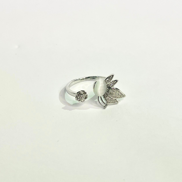 DIVINE BLOOM RING