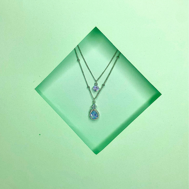 OCEAN GLEAM PENDANT