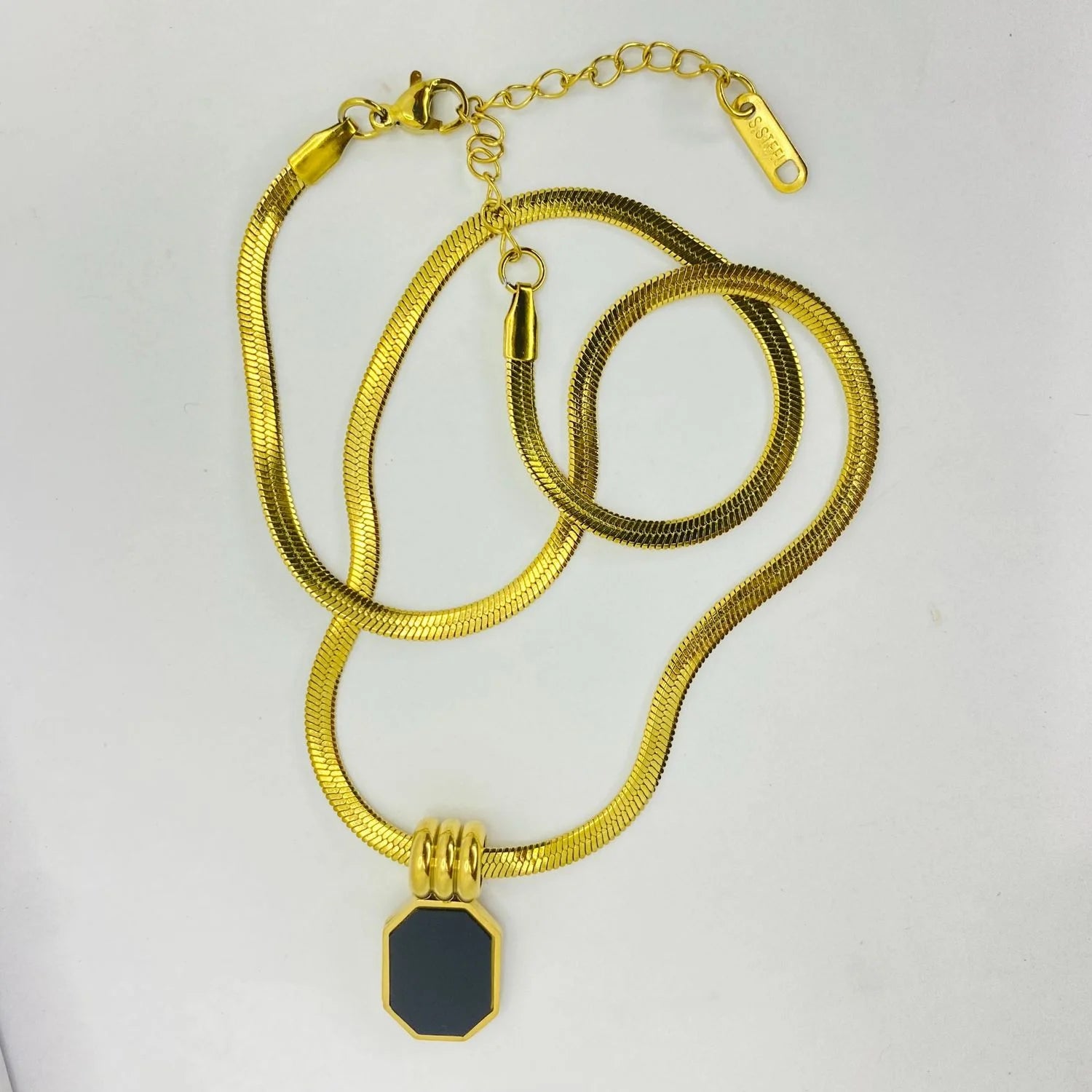 Noir Black | Premium Pendant