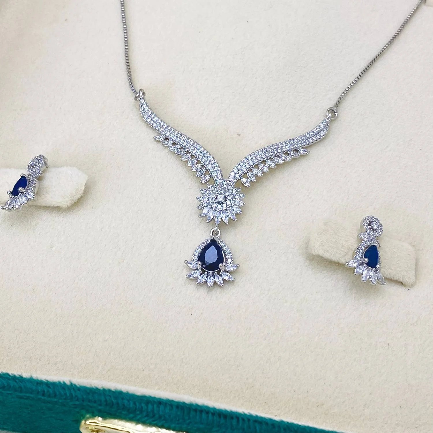 The Zenith | Necklace Set