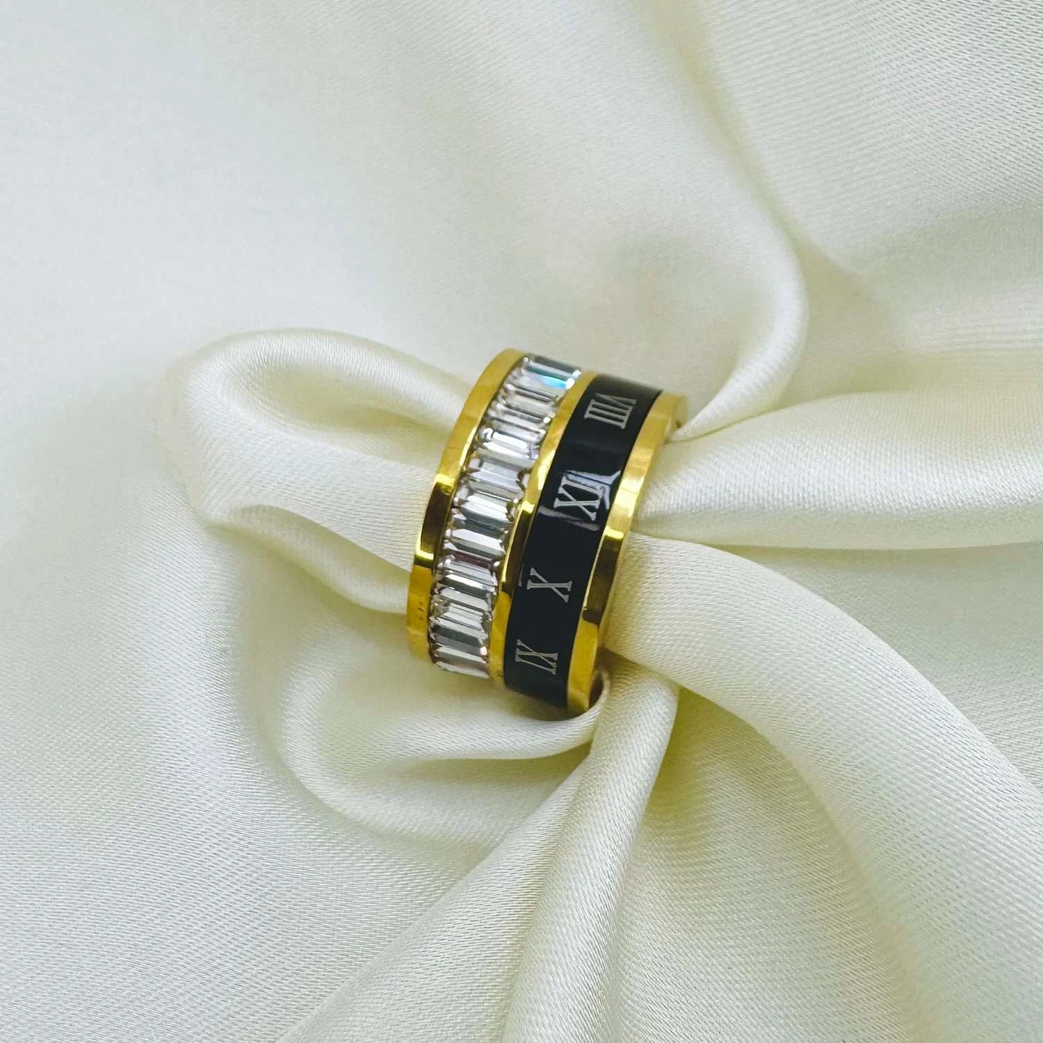 Roma Noir Double Layered Ring
